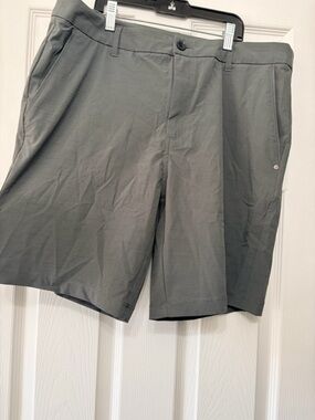 Vuori Gray Shorts 34